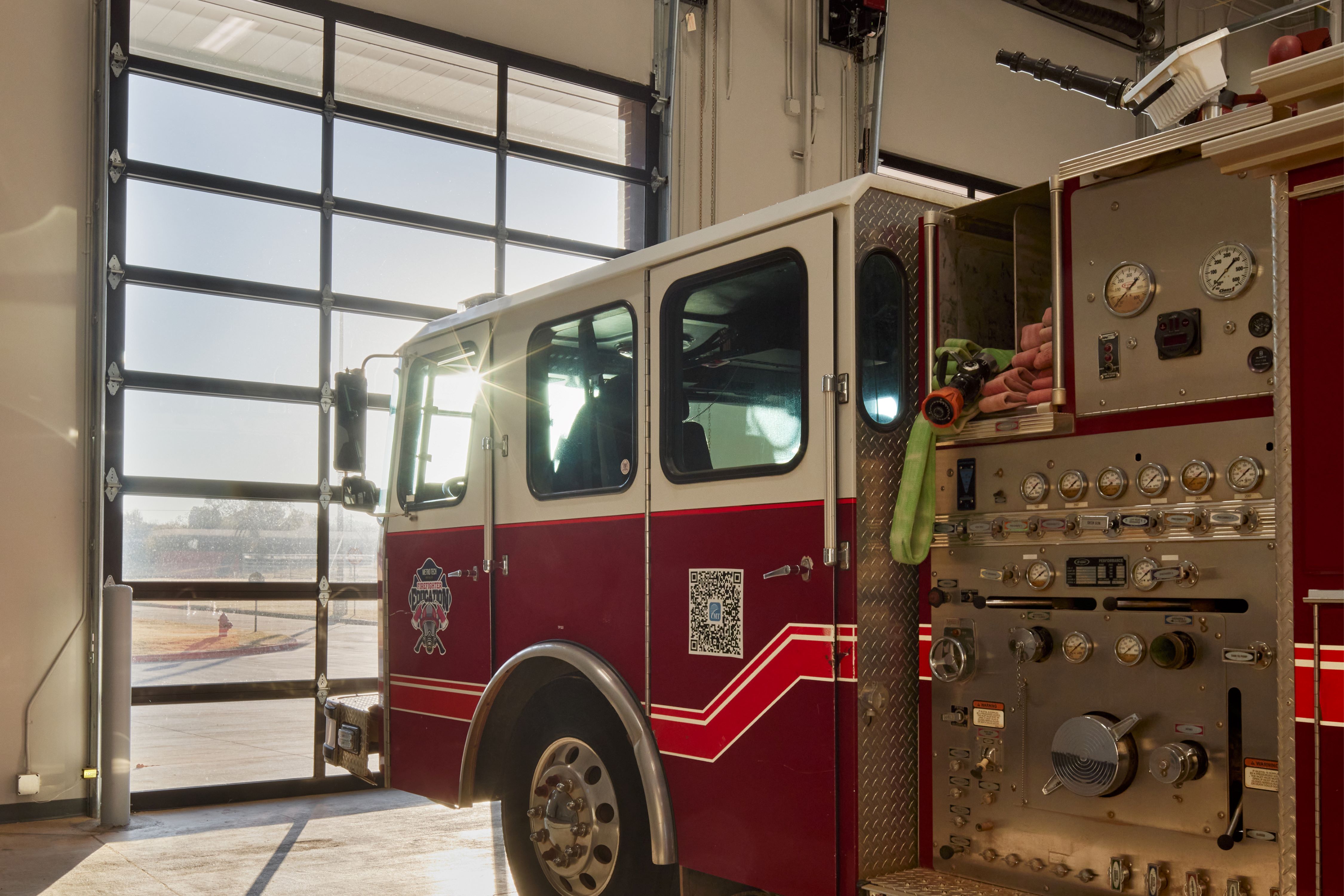 The Metro Technology Centers- Public Safety Academy was designed by Renaissance Architecture. This is the fire fighter's garage training area.